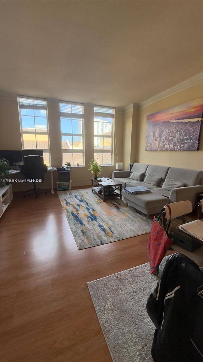 3001 NE 185th St #530, Aventura FL 33180