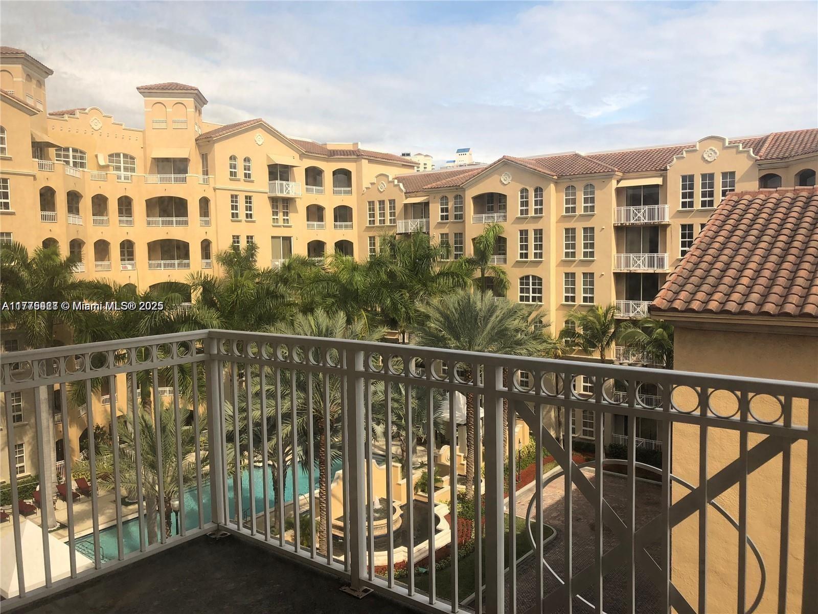 3001 NE 185th St #530, Aventura FL 33180