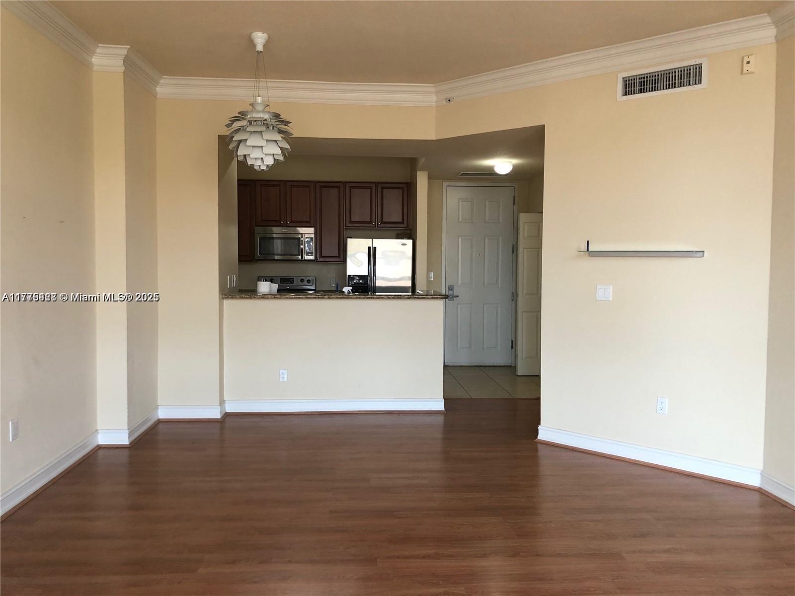 3001 NE 185th St #530, Aventura FL 33180