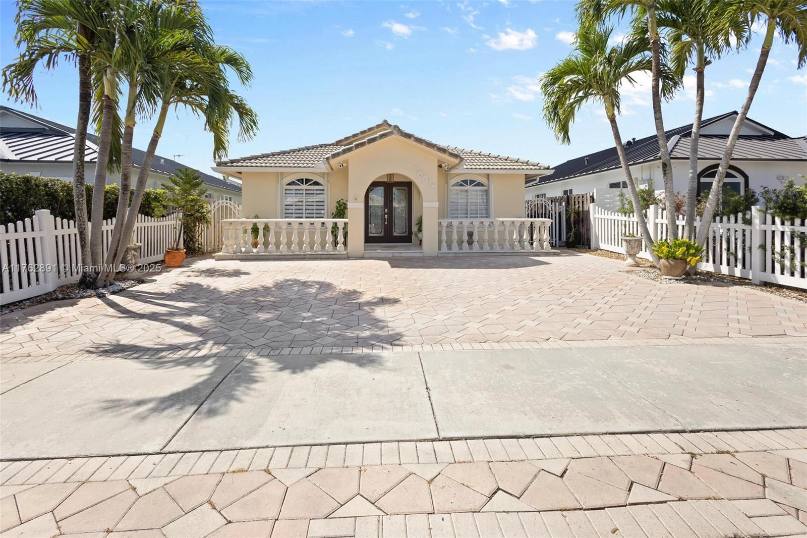 10038 NW 127th Ter, Hialeah Gardens, Florida image 1