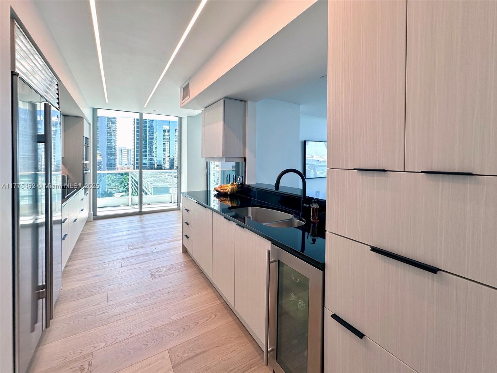 1331 Brickell Bay Dr #1102, Miami FL 33131