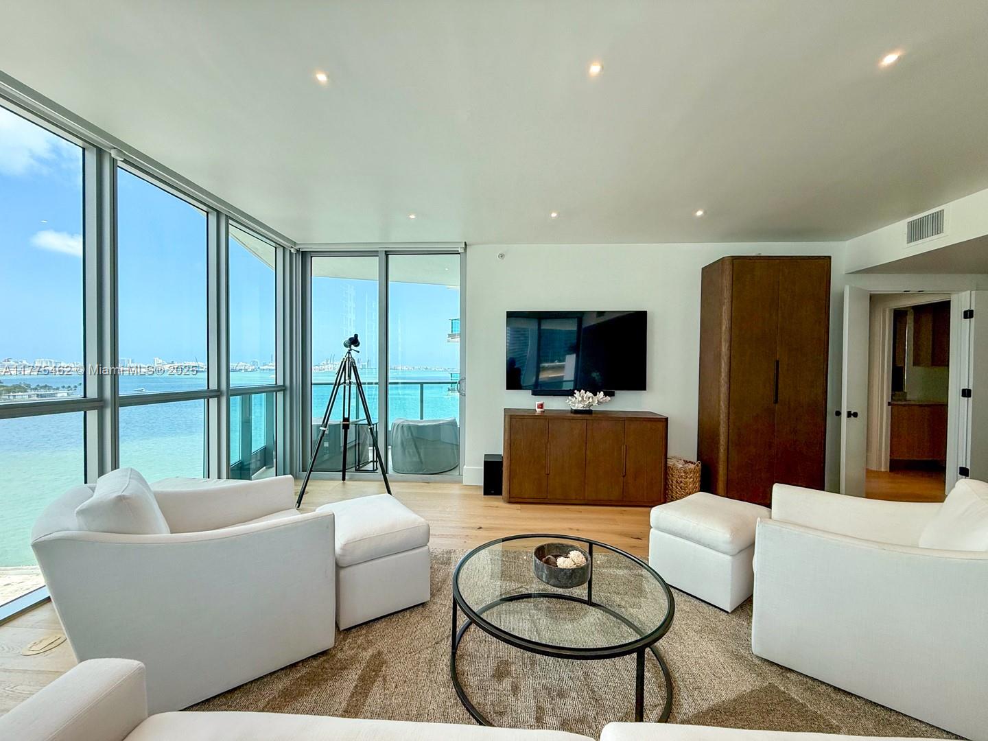 1331 Brickell Bay Dr #1102, Miami FL 33131