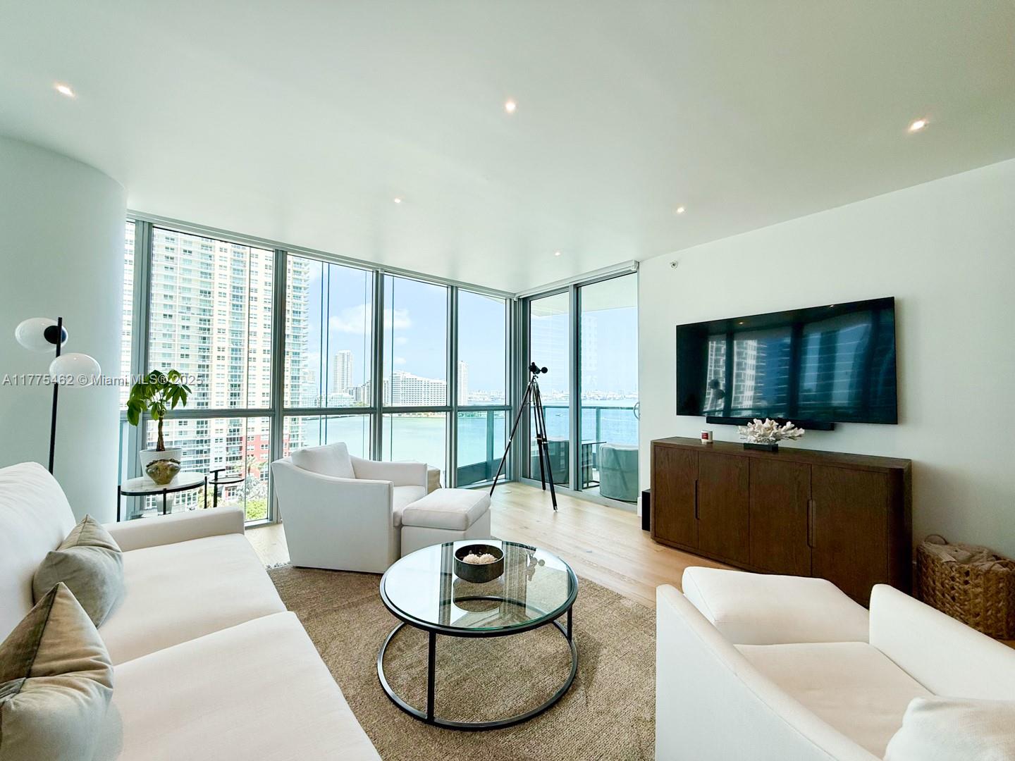 1331 Brickell Bay Dr #1102, Miami FL 33131