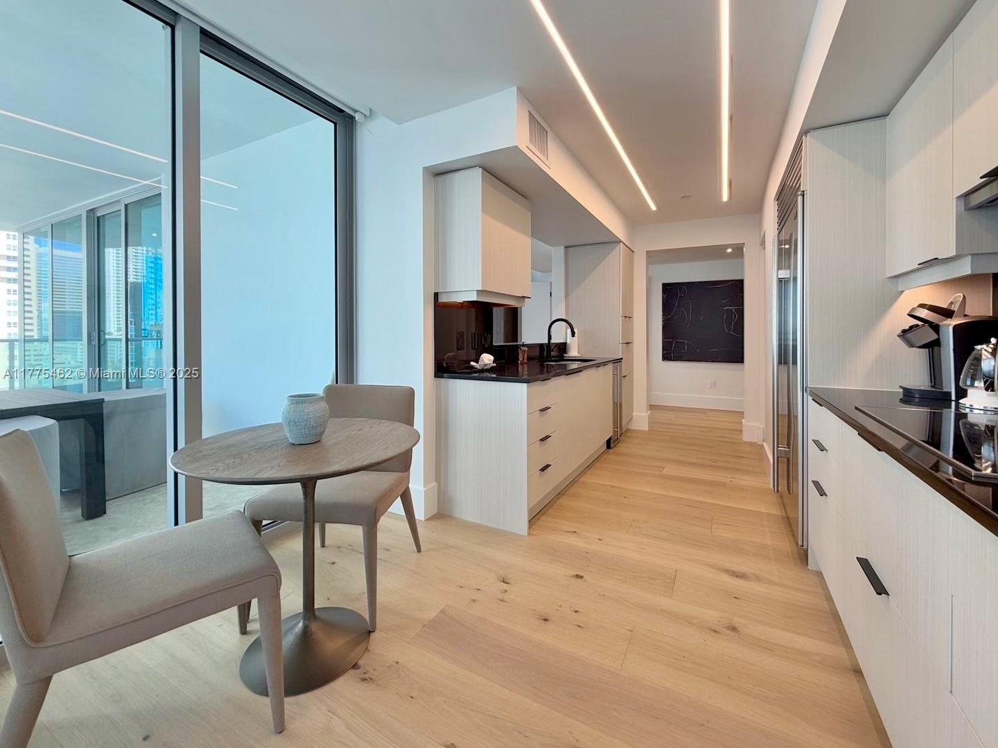 1331 Brickell Bay Dr #1102, Miami FL 33131