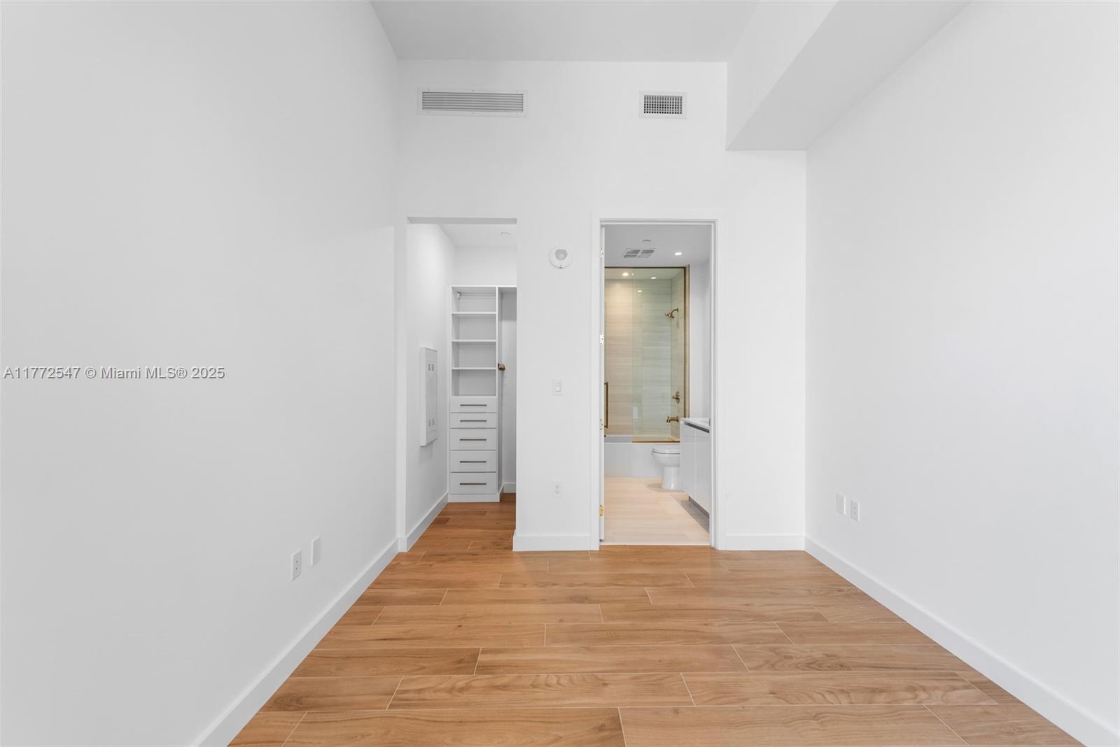 2655 S Bayshore Drive #406, Coconut Grove FL 33133