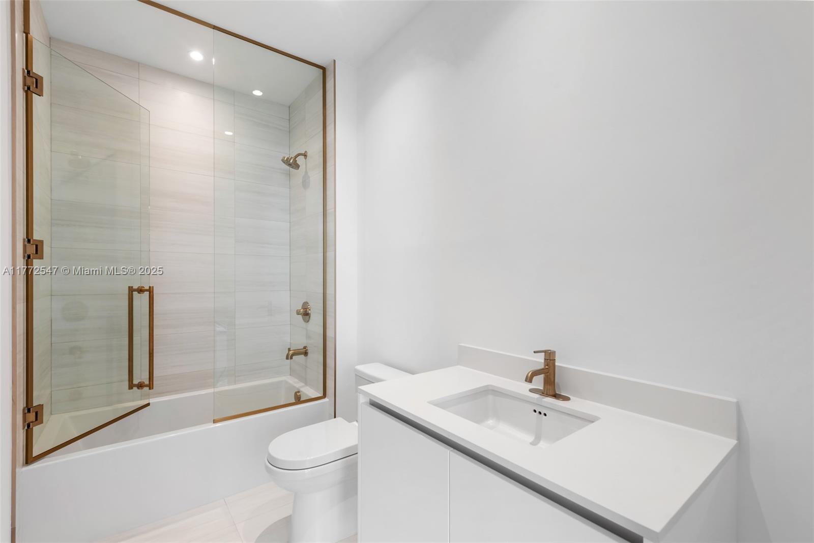 2655 S Bayshore Drive #406, Coconut Grove FL 33133