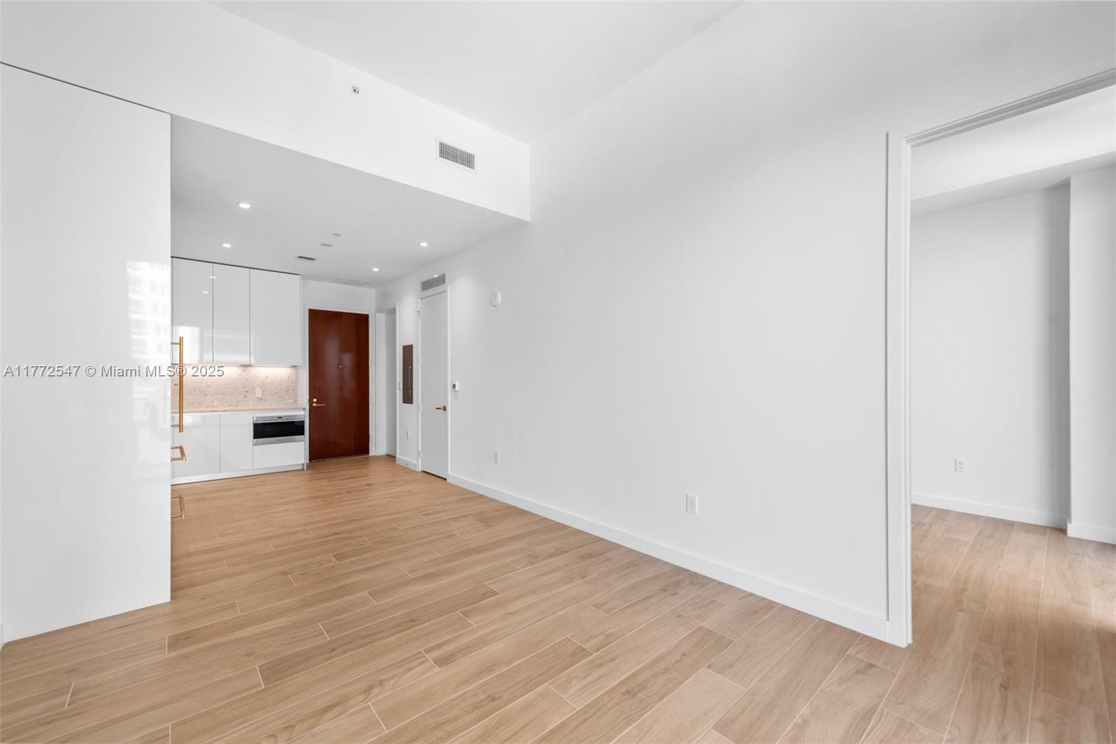 2655 S Bayshore Drive #406, Coconut Grove FL 33133