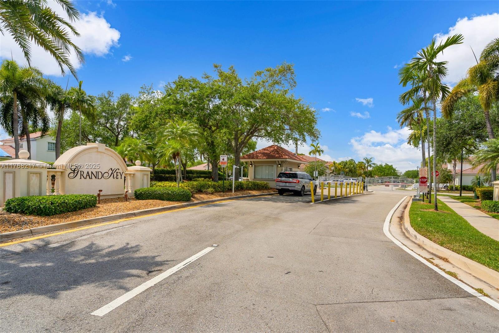 18811 SW 25th Ct, Miramar, Florida image 25