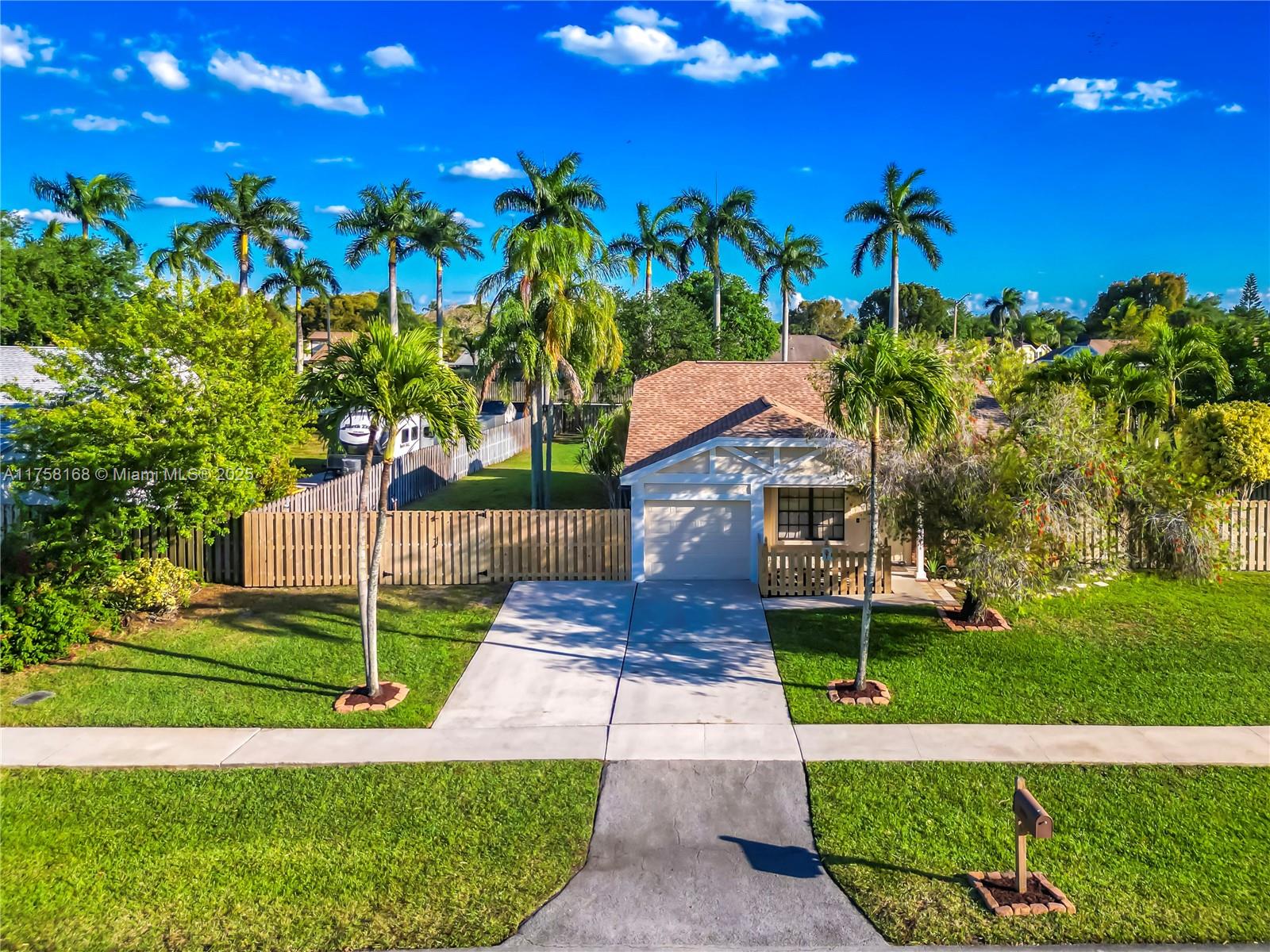 790 S Wind Cir, Sunrise, Florida image 28