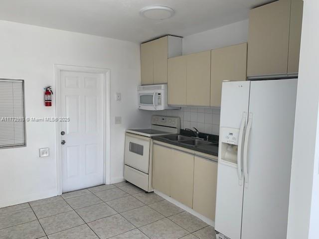 2784 SW 14th St, Fort Lauderdale, Florida image 4