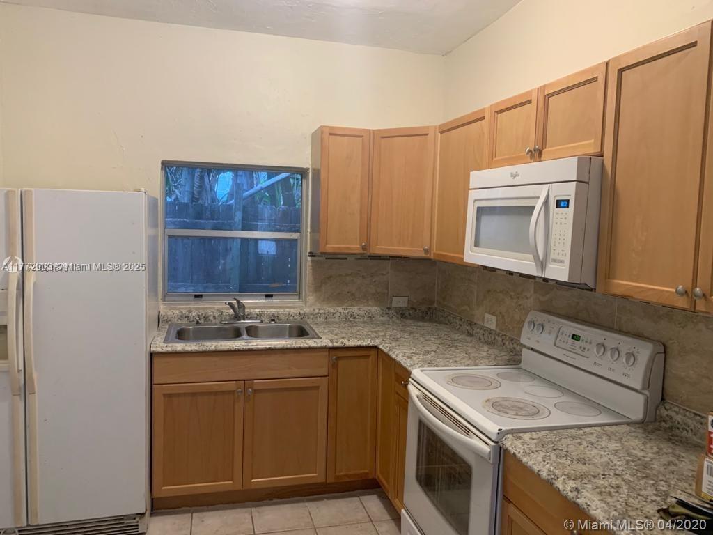 2784 SW 14th St, Fort Lauderdale, Florida image 5
