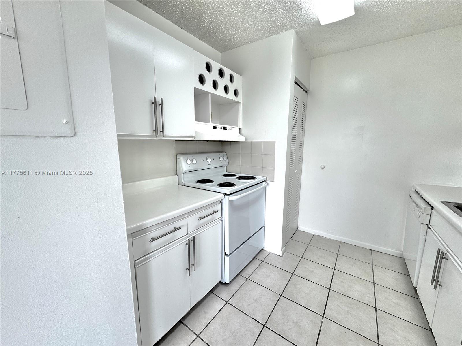 8734 SW 3rd St #204, Pembroke Pines, Florida image 14