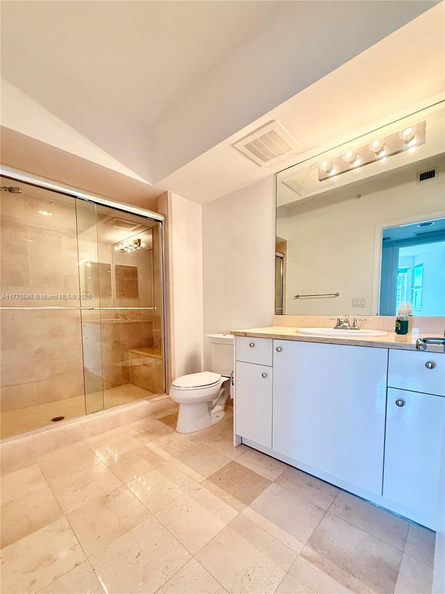 19900 E Country Club Dr #1207, Aventura FL 33180