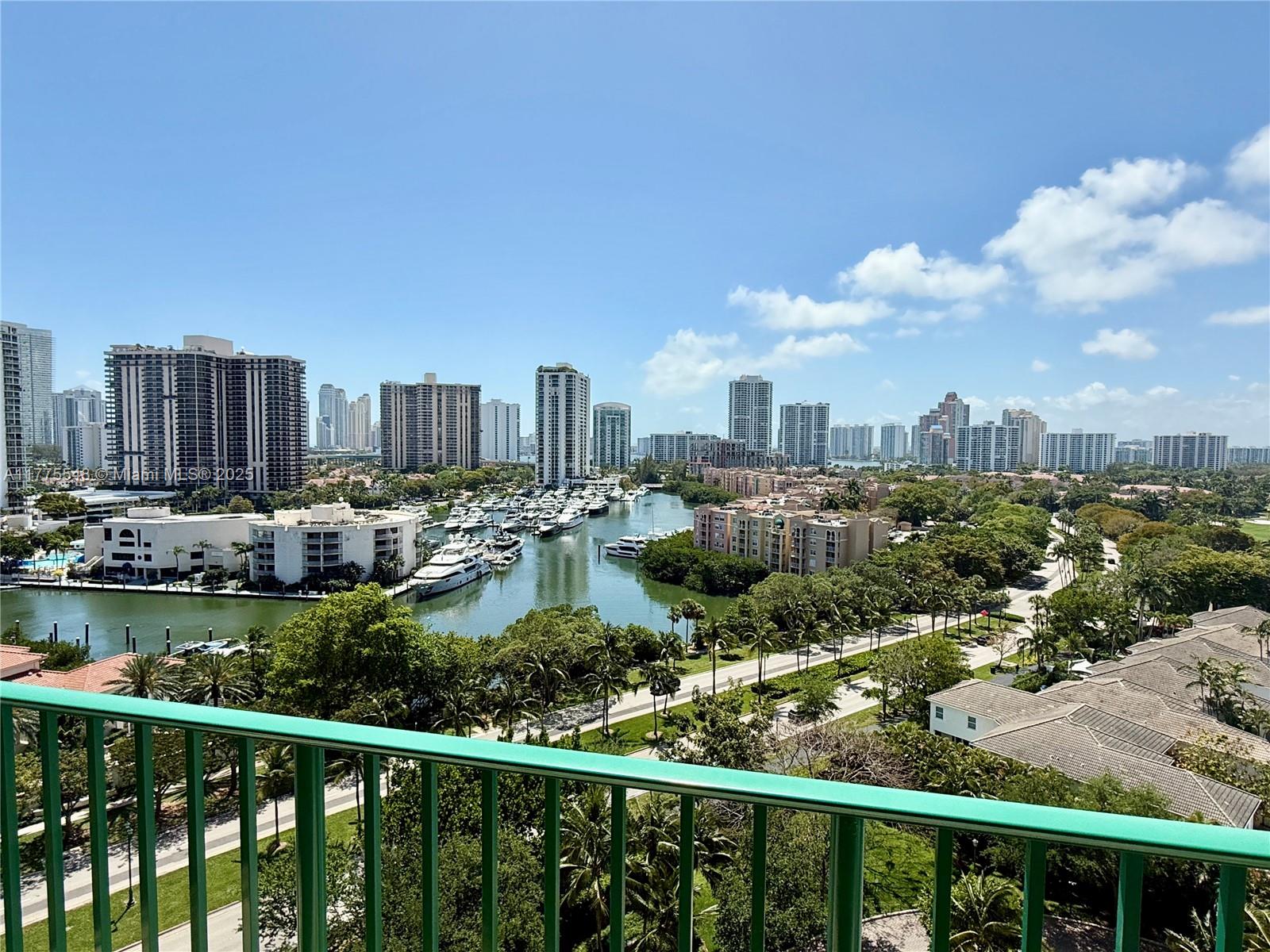 19900 E Country Club Dr #1207, Aventura FL 33180