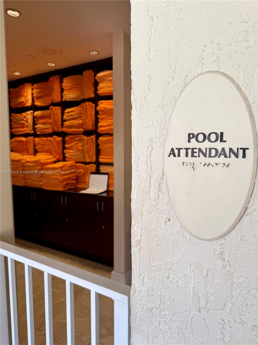 19900 E Country Club Dr #1207, Aventura FL 33180