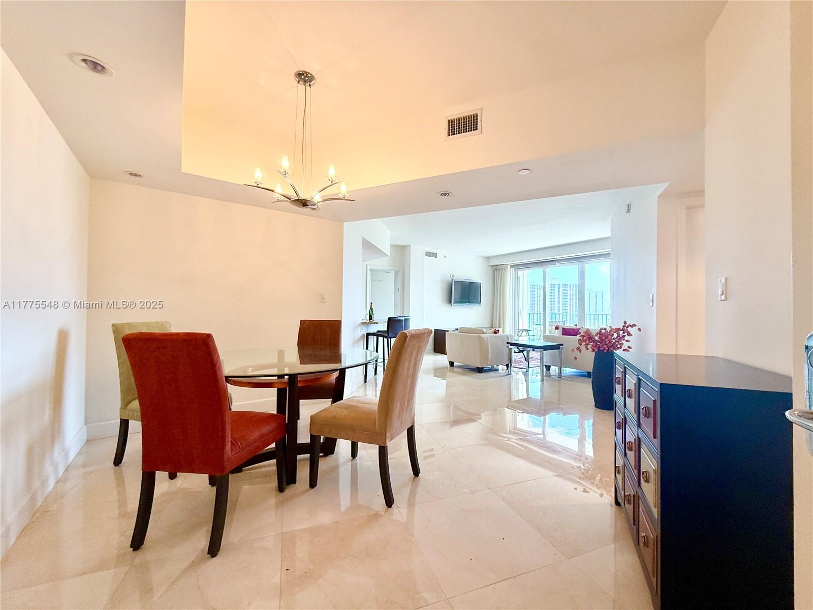 19900 E Country Club Dr #1207, Aventura FL 33180