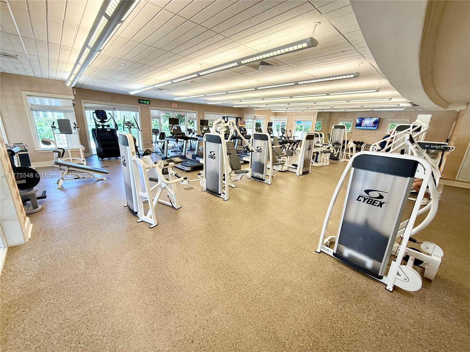 19900 E Country Club Dr #1207, Aventura FL 33180