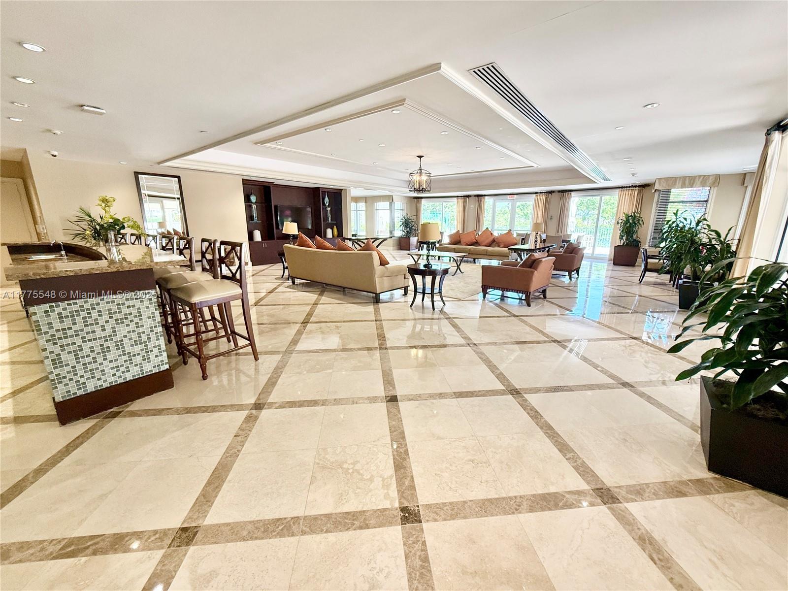 19900 E Country Club Dr #1207, Aventura FL 33180