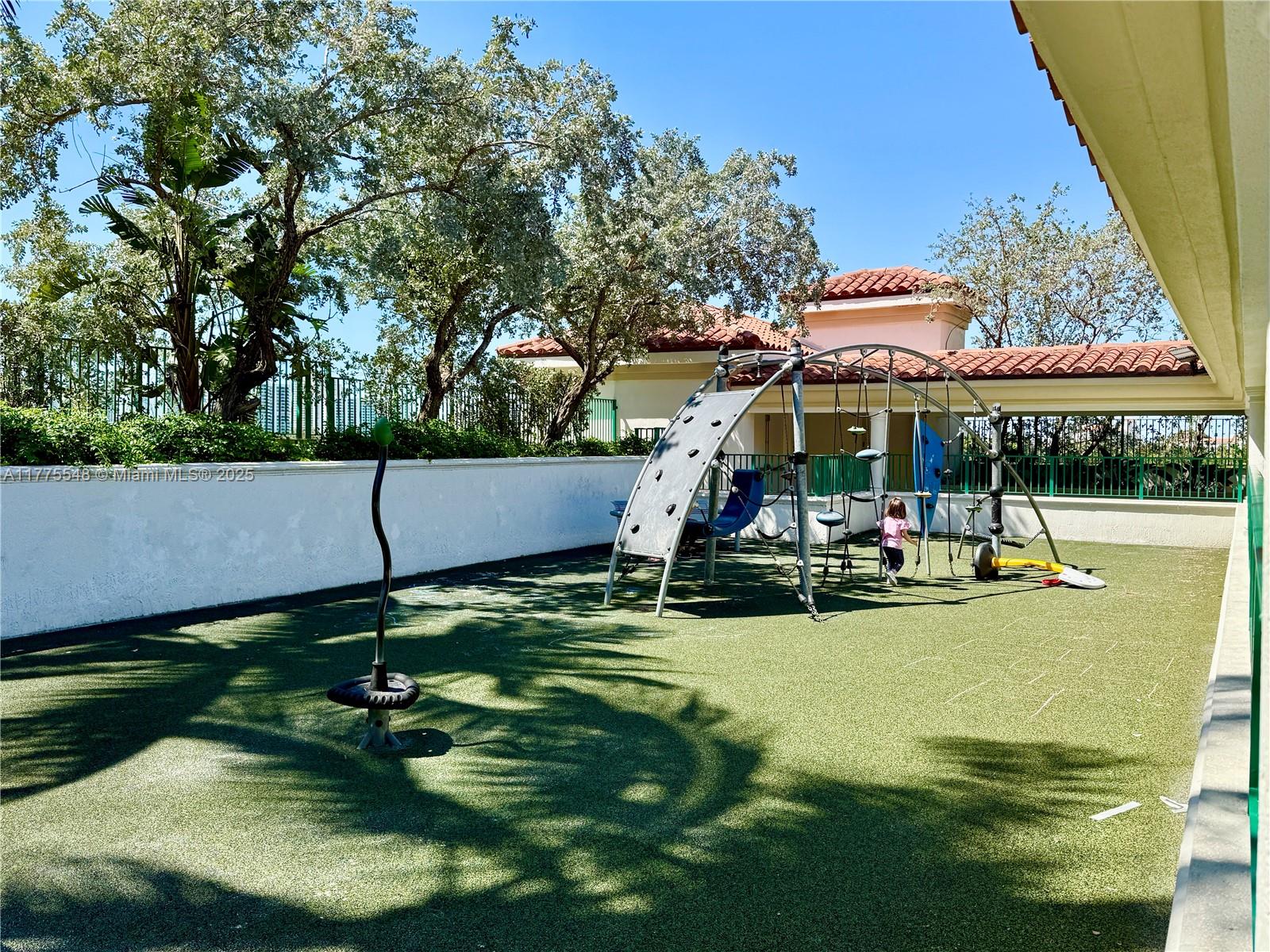19900 E Country Club Dr #1207, Aventura FL 33180