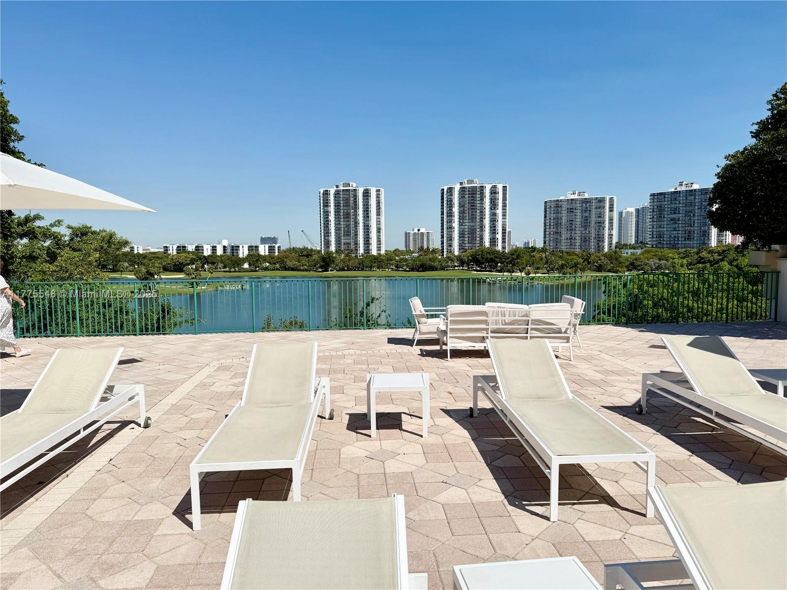 19900 E Country Club Dr #1207, Aventura FL 33180