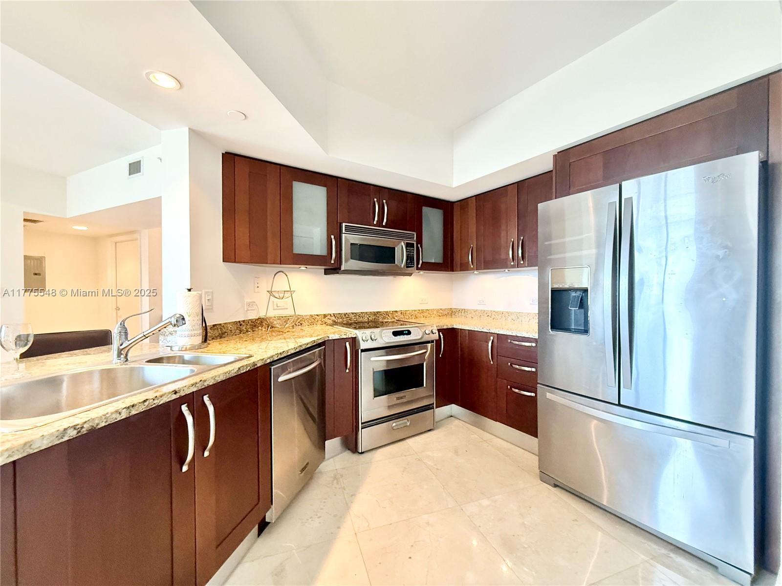 19900 E Country Club Dr #1207, Aventura FL 33180
