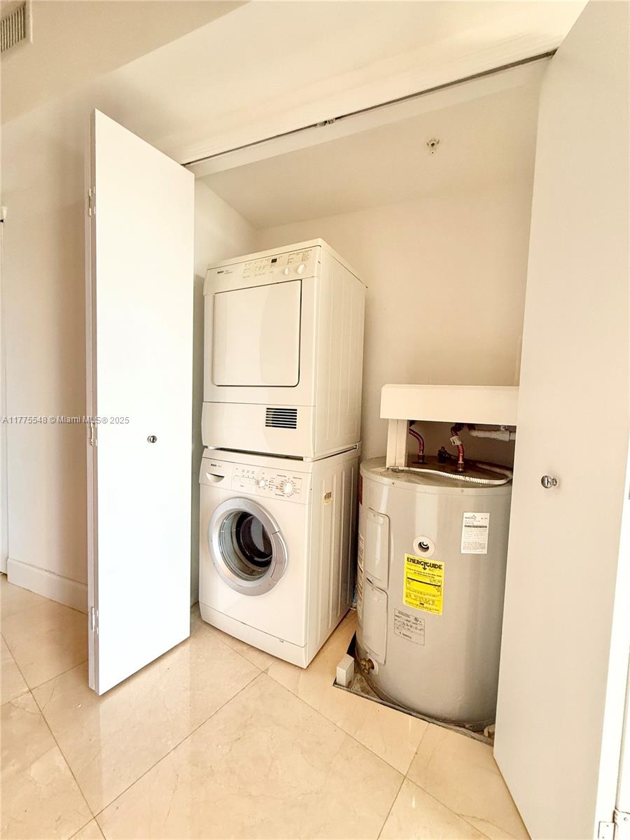 19900 E Country Club Dr #1207, Aventura FL 33180