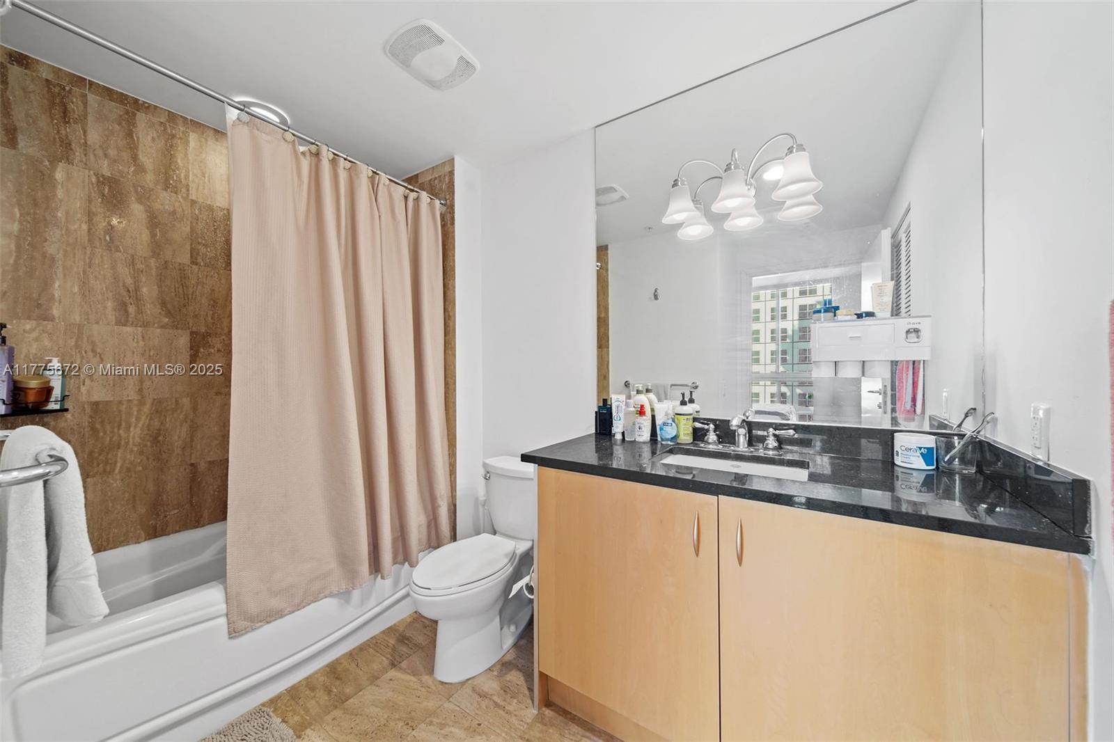 300 S Biscayne Blvd #T-2603, Miami FL 33131