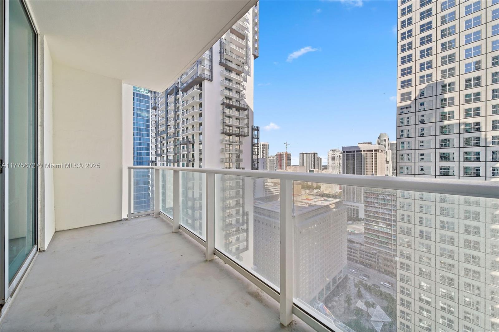300 S Biscayne Blvd #T-2603, Miami FL 33131