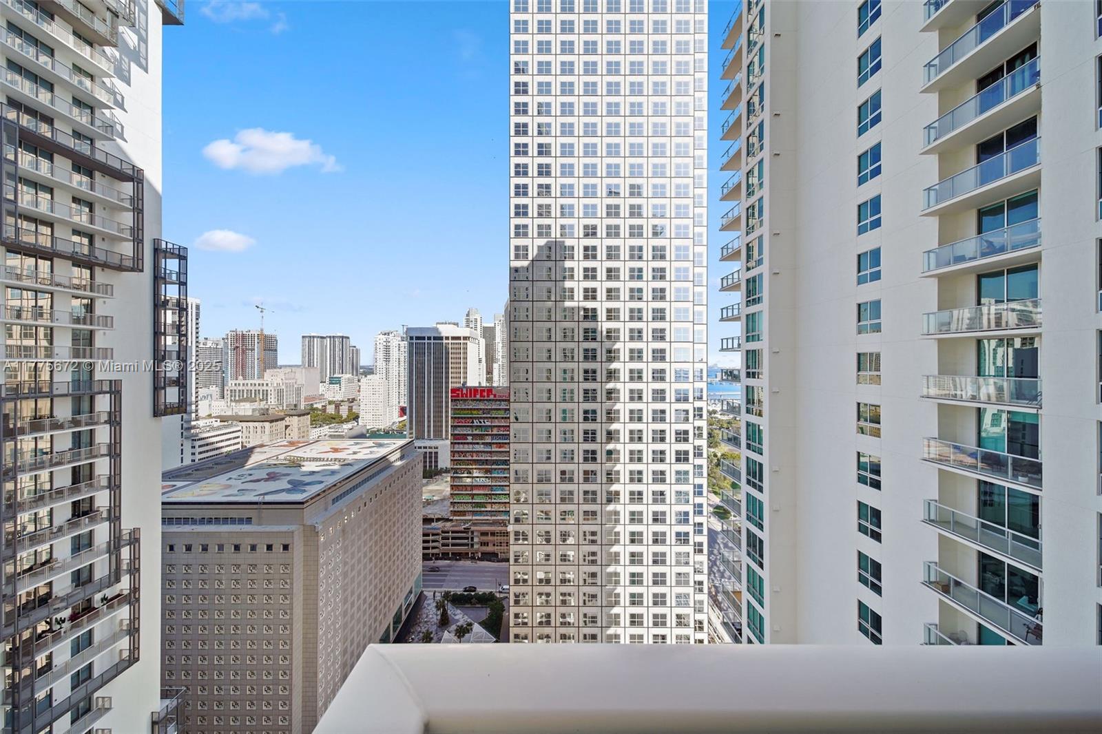 300 S Biscayne Blvd #T-2603, Miami FL 33131
