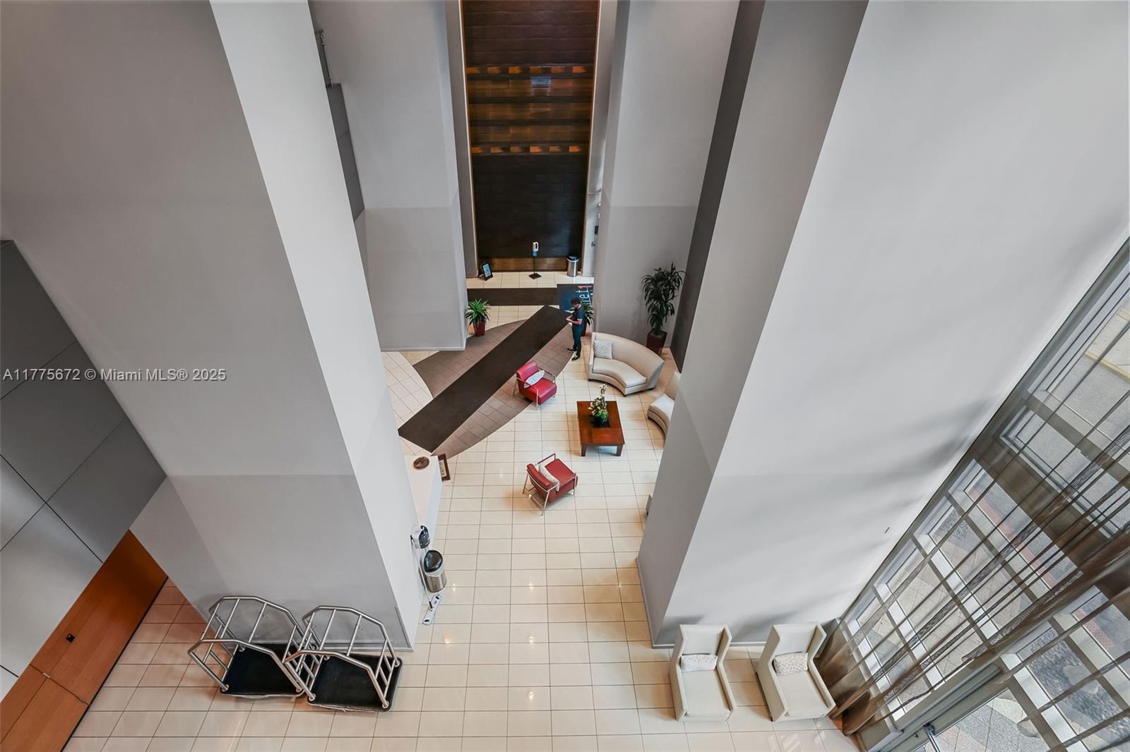 300 S Biscayne Blvd #T-2603, Miami FL 33131