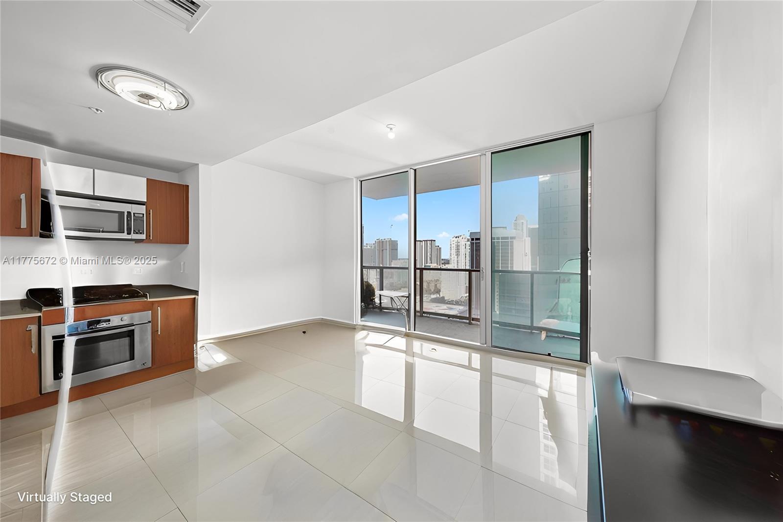 300 S Biscayne Blvd #T-2603, Miami FL 33131