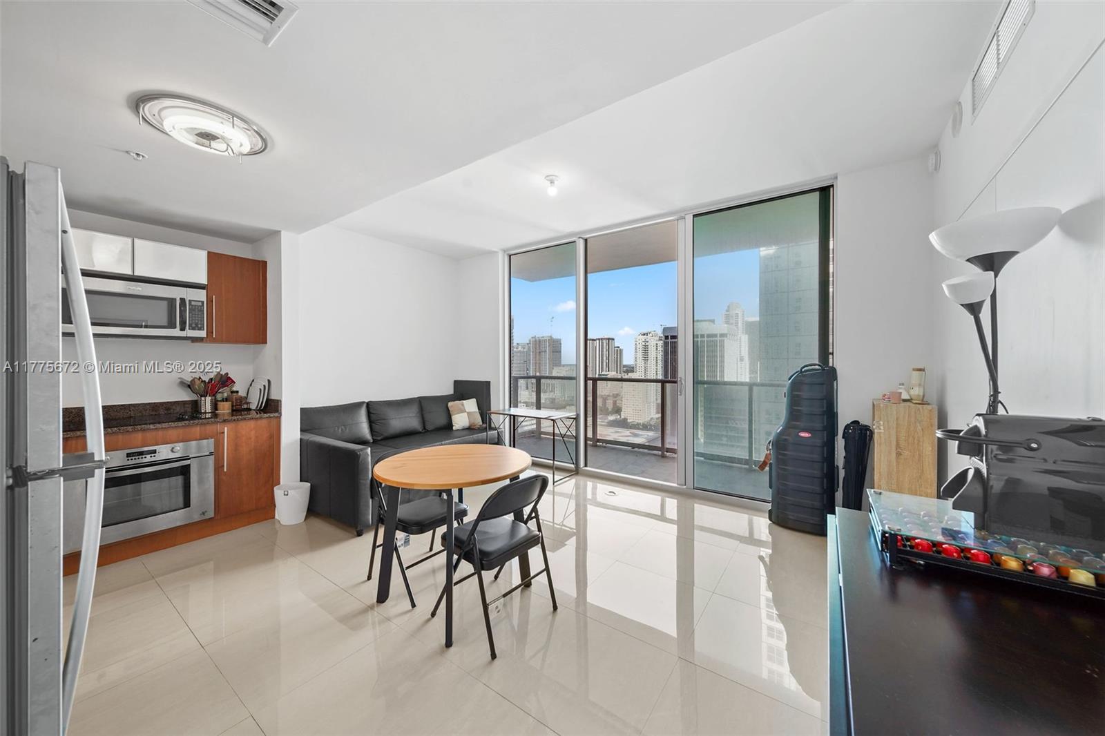 300 S Biscayne Blvd #T-2603, Miami FL 33131