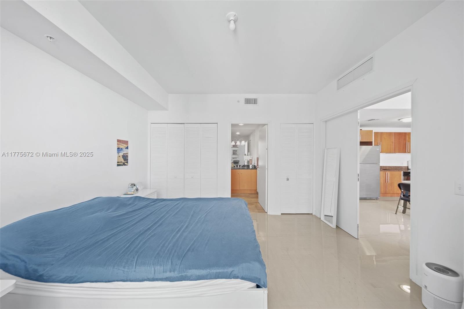 300 S Biscayne Blvd #T-2603, Miami FL 33131