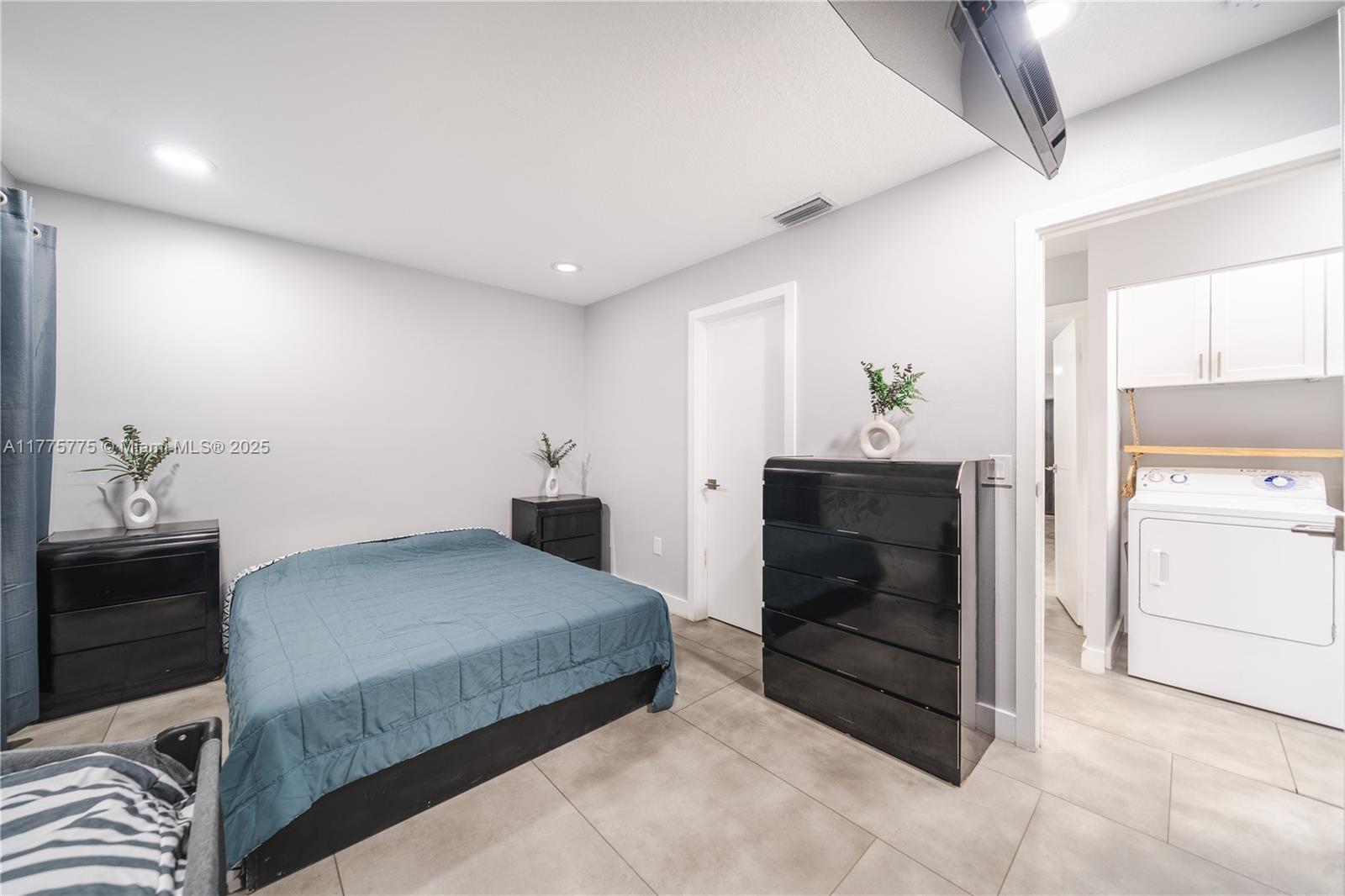 1611 NW 96th Ter, Pembroke Pines, Florida image 17
