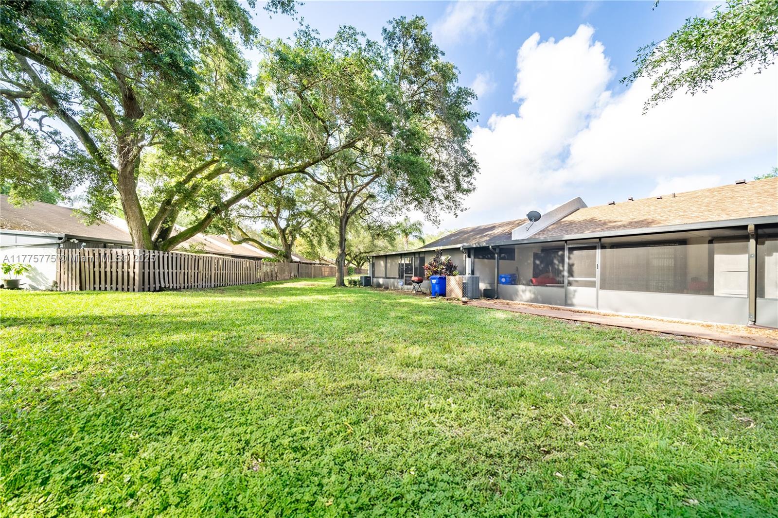 1611 NW 96th Ter, Pembroke Pines, Florida image 29