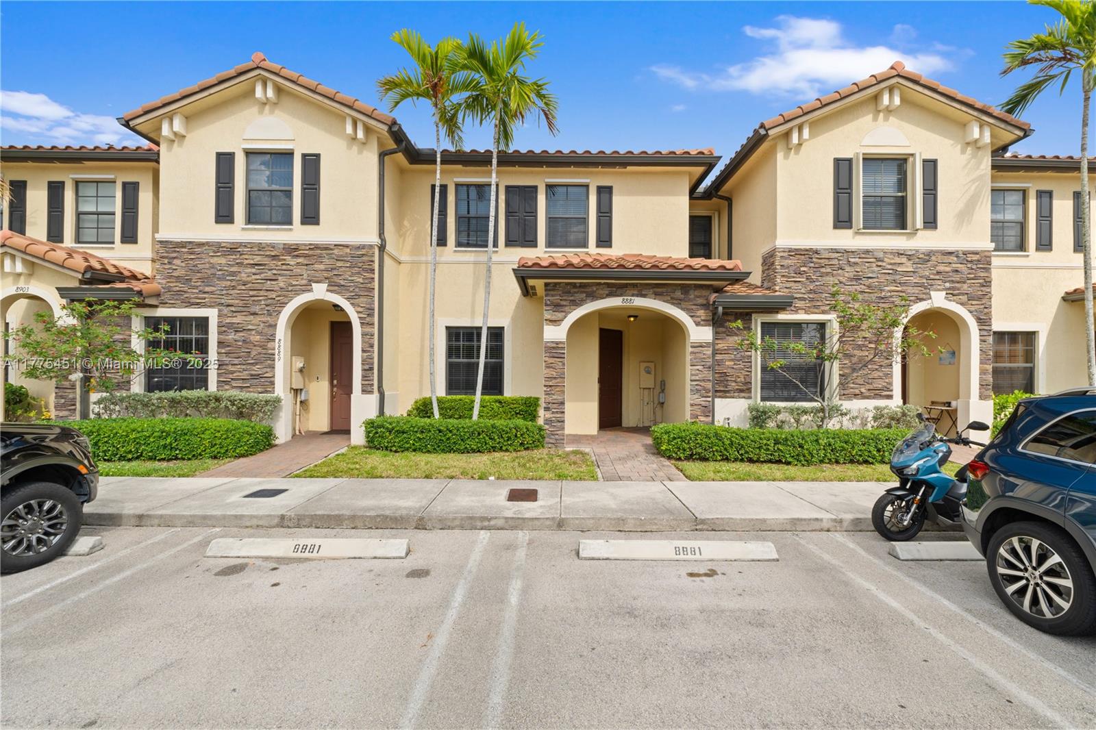8881 W 35th Ln #8881 For Sale A11775451, FL