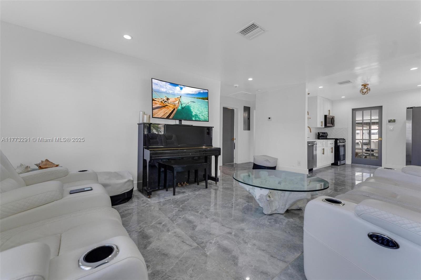 1600 Mayo St, Hollywood, Florida image 17