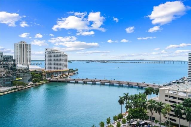 Experience breathtaking water and city views in this highly sought-after 1-bedroom, 1-bathroom rental located in Icon Brickell, Tower II. Boasting high ceilings and a spacious layout of 984 sq. ft., this tastefully furnished and well-equipped unit offers stunning vistas of the bay and a children's park from the 15th floor. Don't miss your chance to live in luxury in one of the most desirable locations!