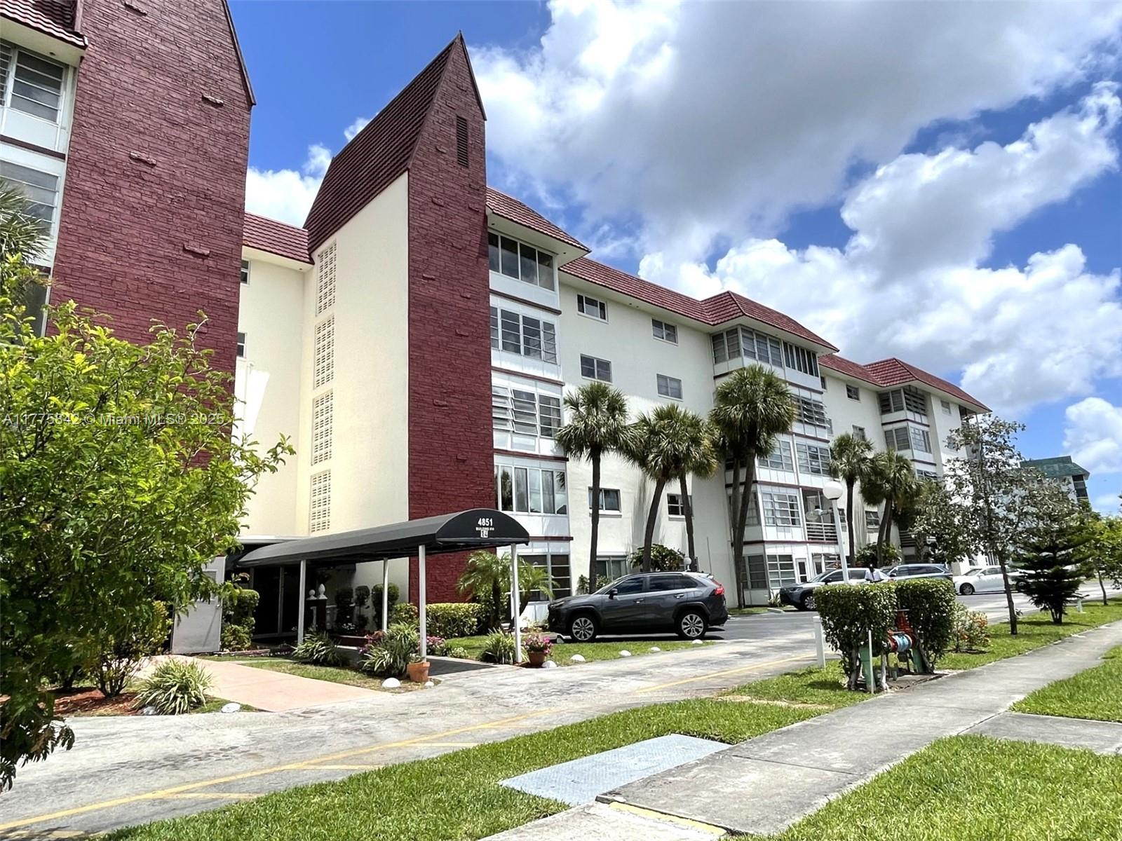4851 NW 21st St #301, Lauderhill, Florida image 2