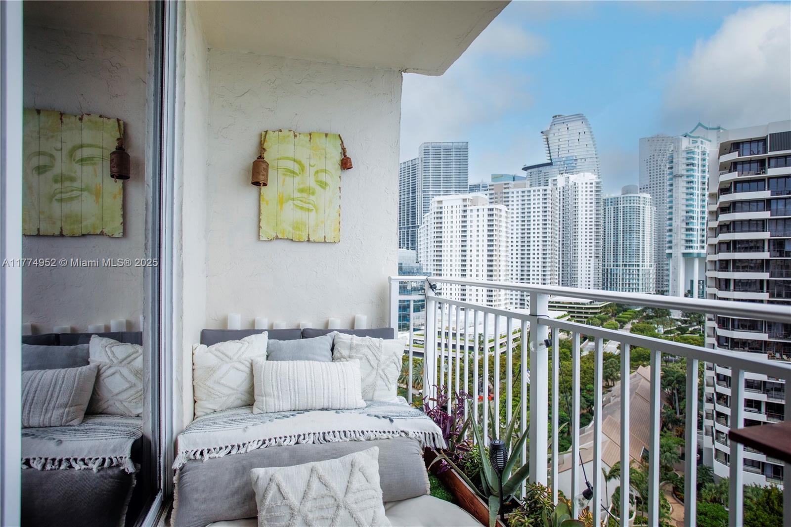 770 Claughton Island Dr #1705, Miami FL 33131
