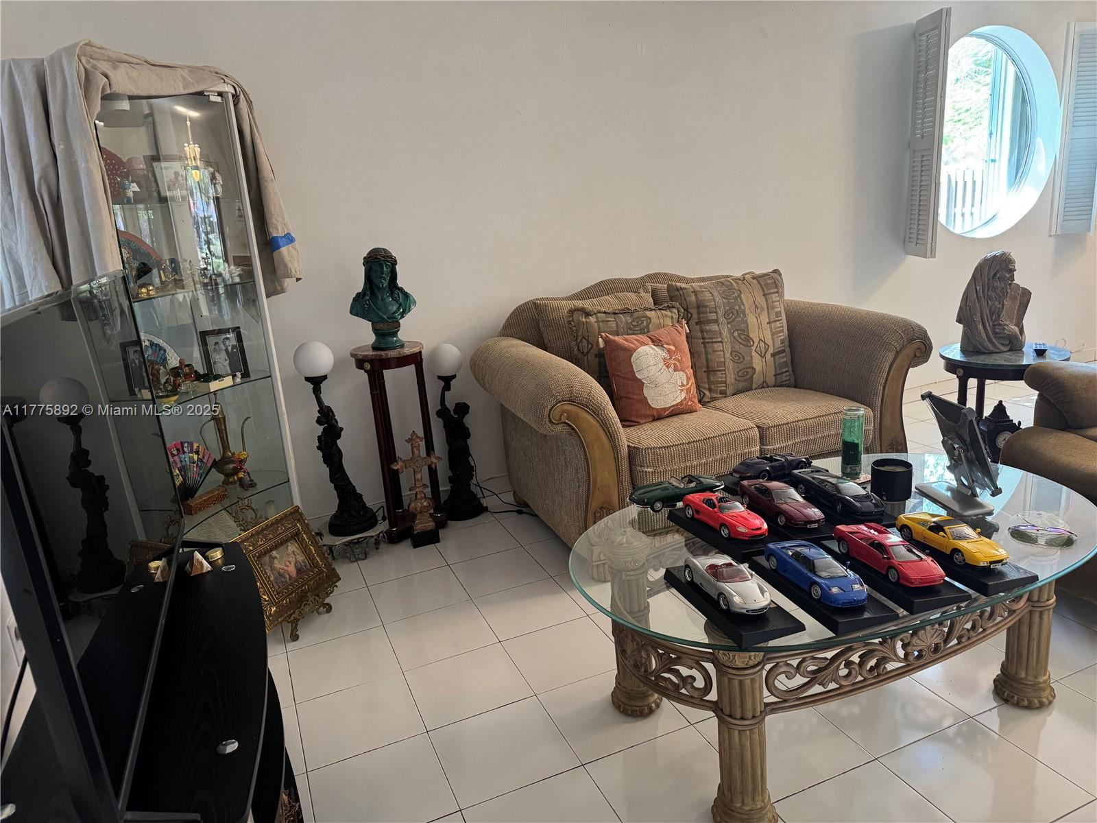 Listing Photo 9