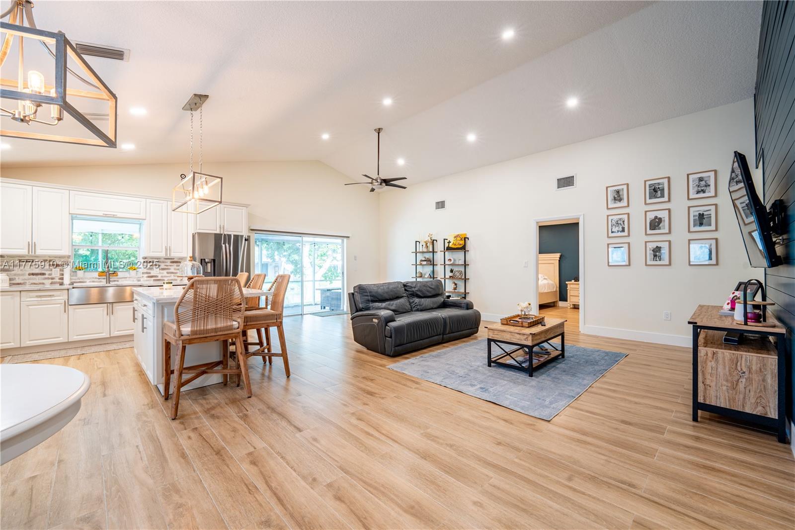 3185 NW 120th Way, Sunrise, Florida image 11