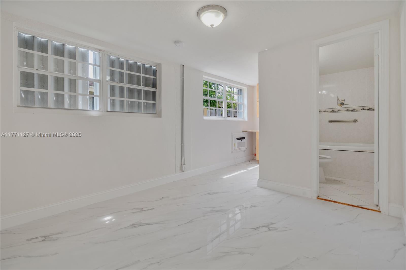 Listing Photo 16