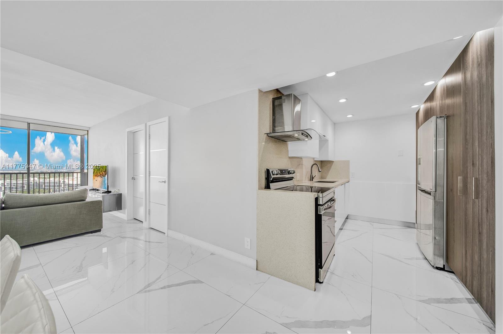20335 W Country Club Drive #2602, Aventura, Florida image 7