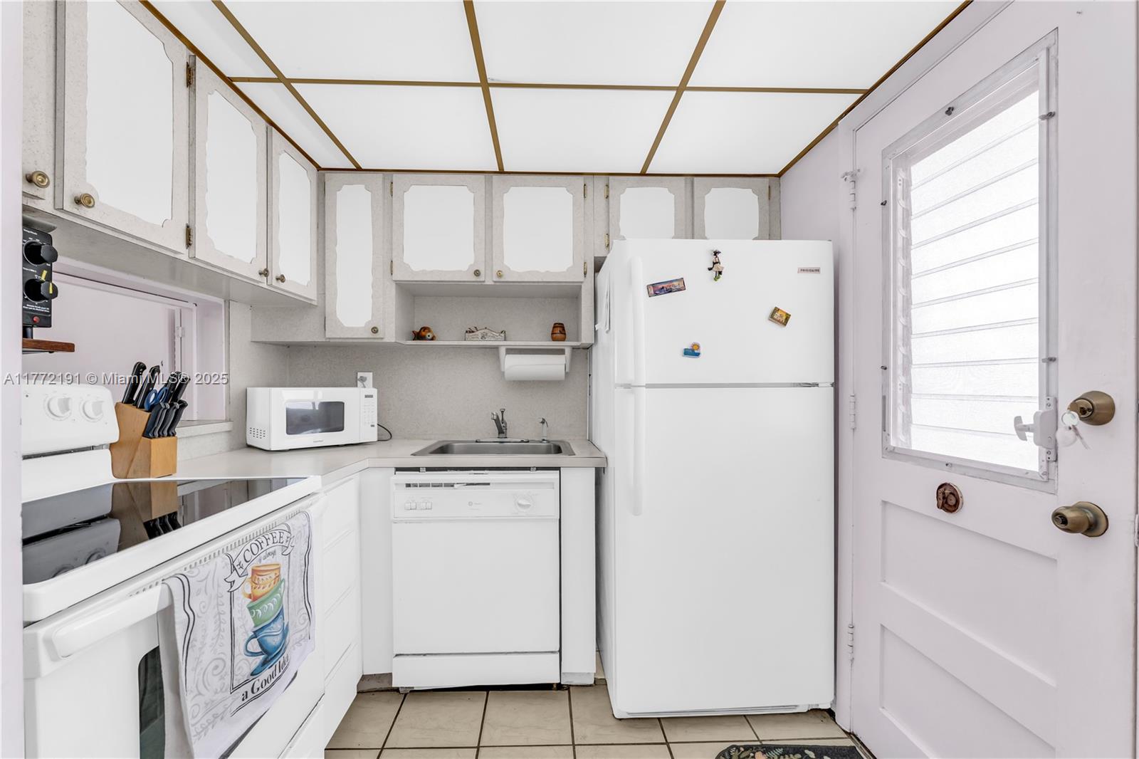 2903 Point East Dr #K209, Aventura, Florida image 5