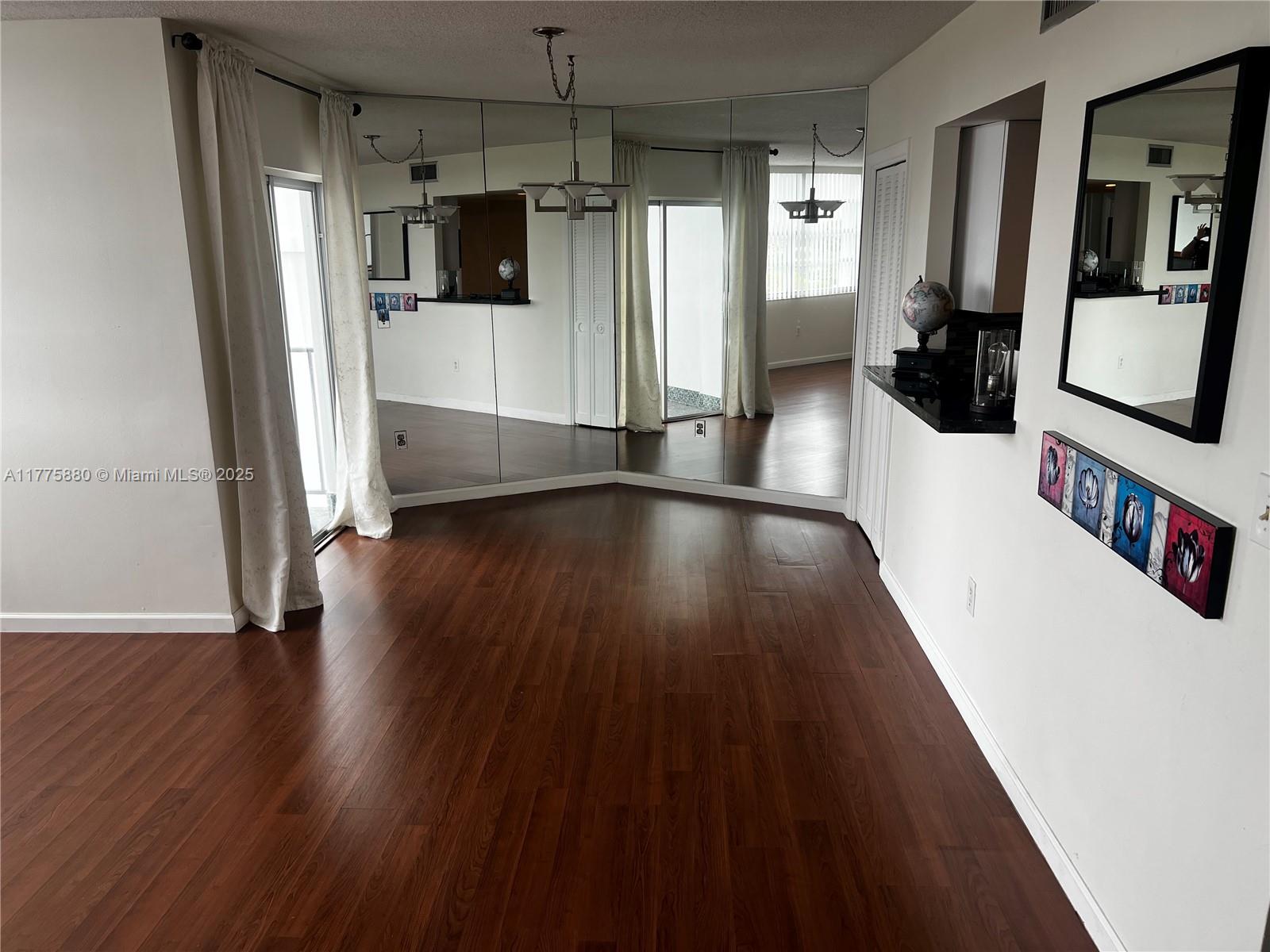 11930 N Bayshore Dr #410, North Miami, Florida image 5
