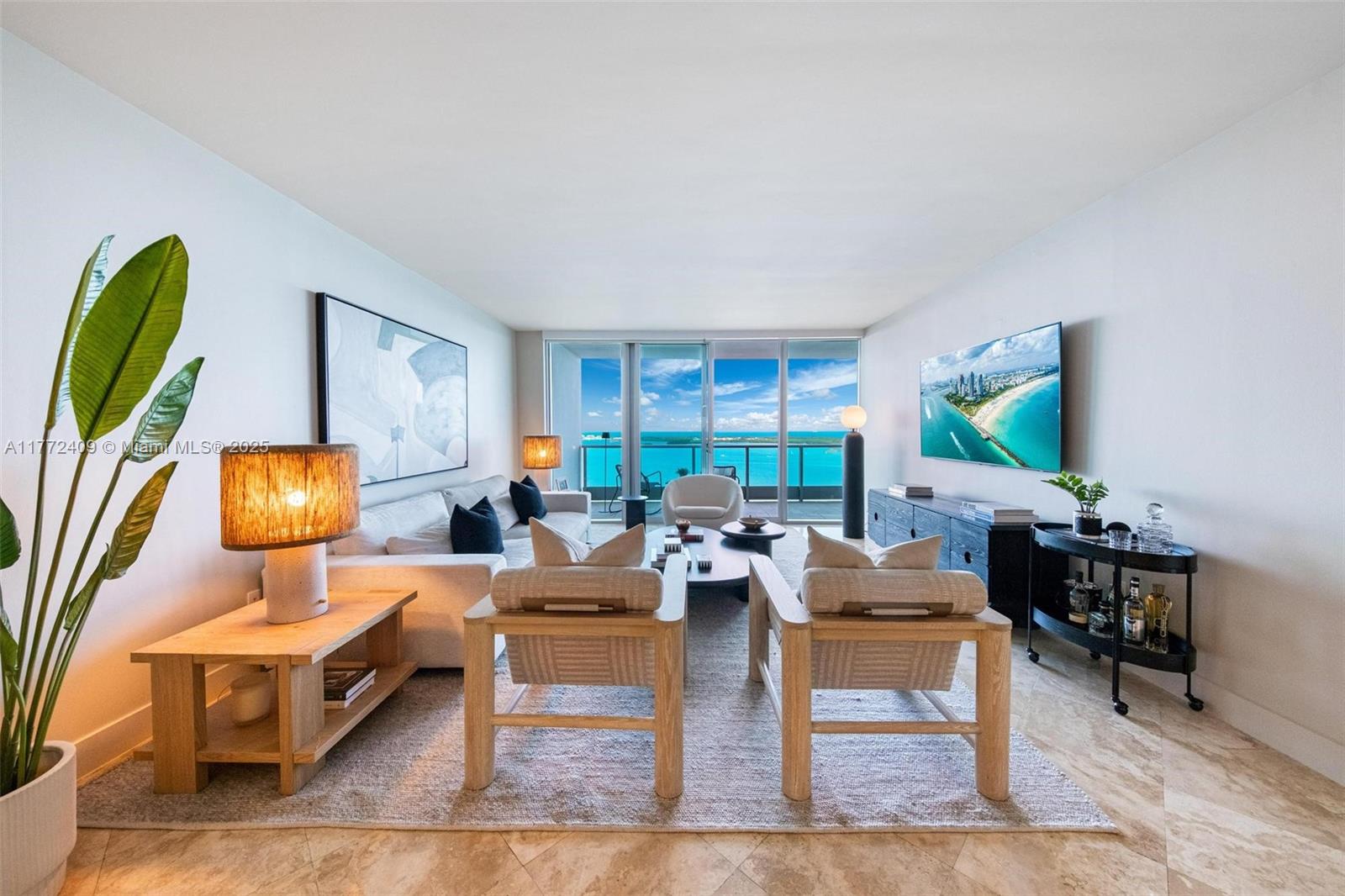 Condo for Sale in Miami, FL