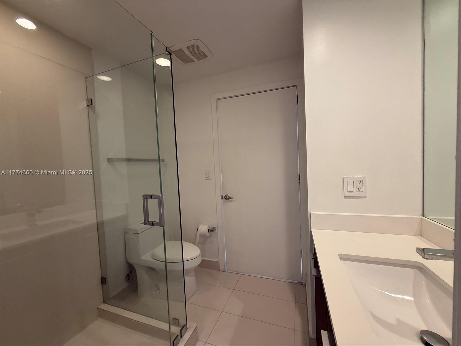 55 SW 9th St #1803, Miami FL 33130