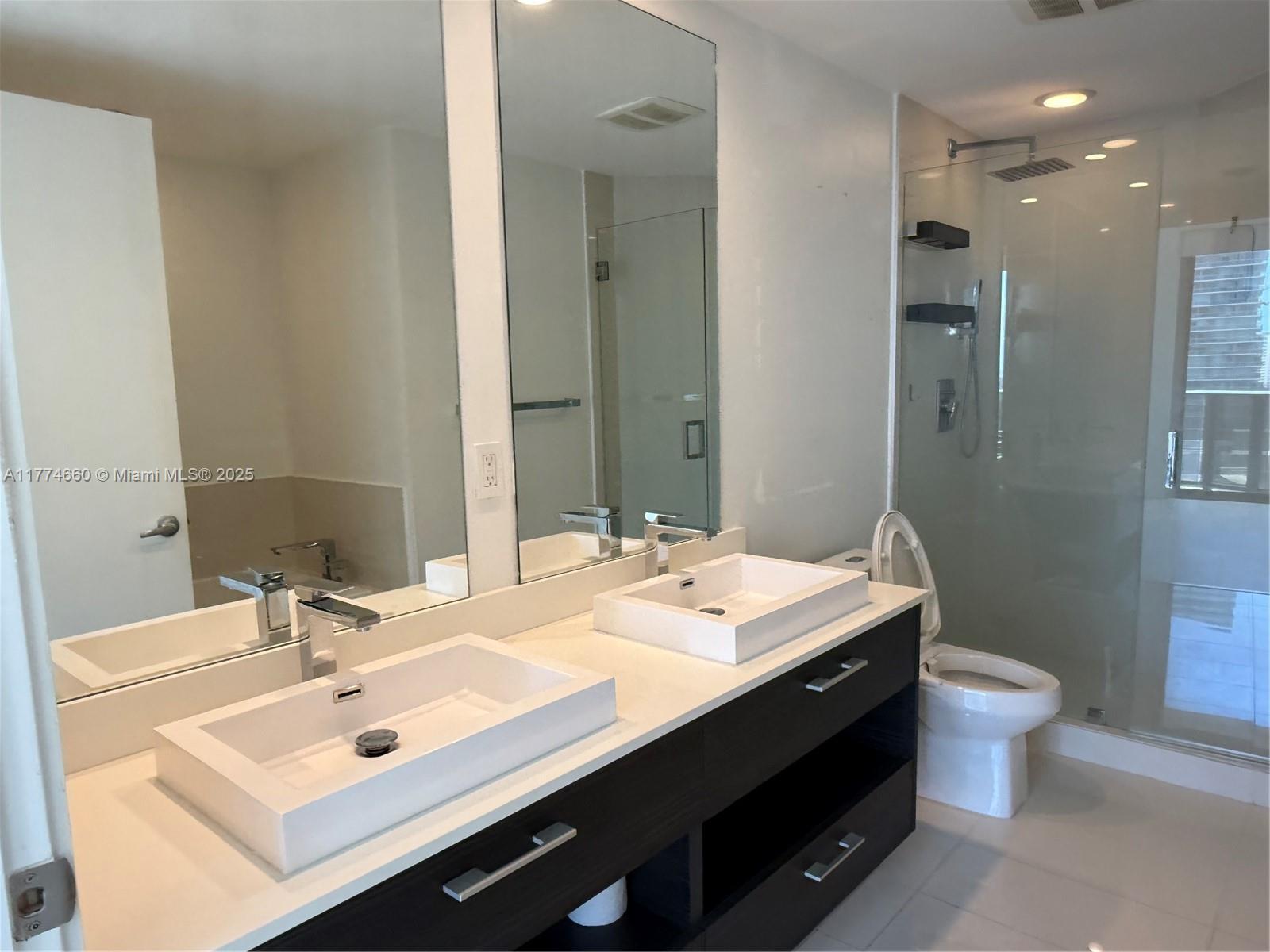 55 SW 9th St #1803, Miami FL 33130