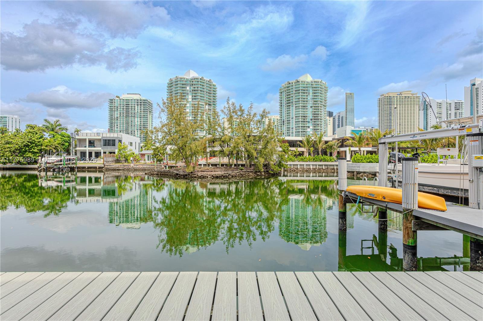 231 S Poinciana Dr #401, Sunny Isles Beach, Florida image 22